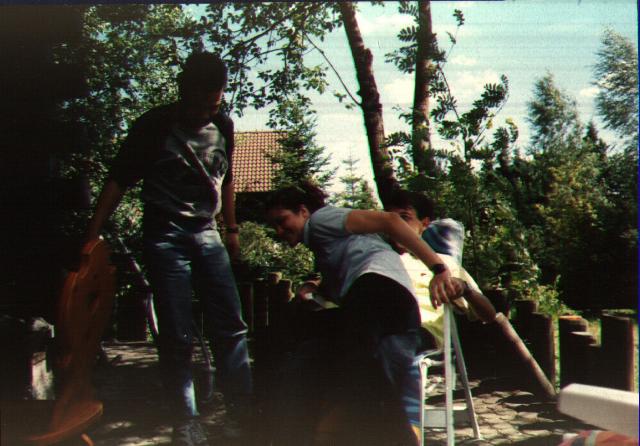 Effe, Katrin und Achim: Exzesse in der Ballenpresse!